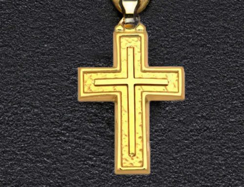 The Timeless Beauty of Gold Cross Necklaces:  A Guide to Choosing the Perfect Piece